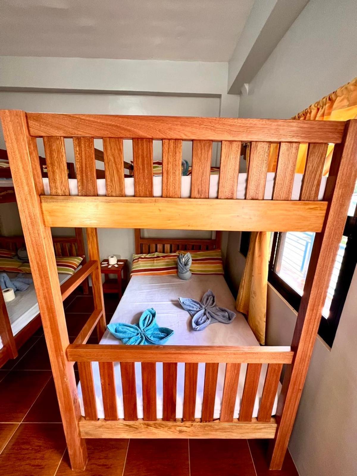 Lotus Sun & Waves Beach Resort Балер Номер фото