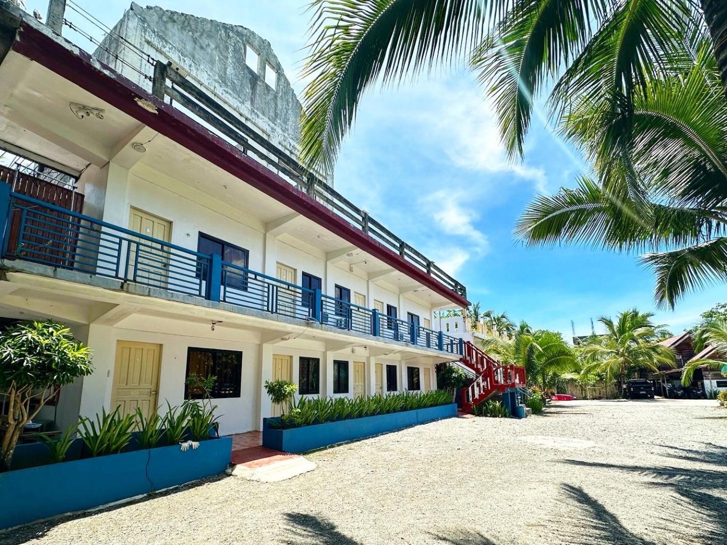 Lotus Sun & Waves Beach Resort Балер Экстерьер фото